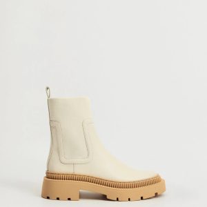 Track outsole boots (Demo)